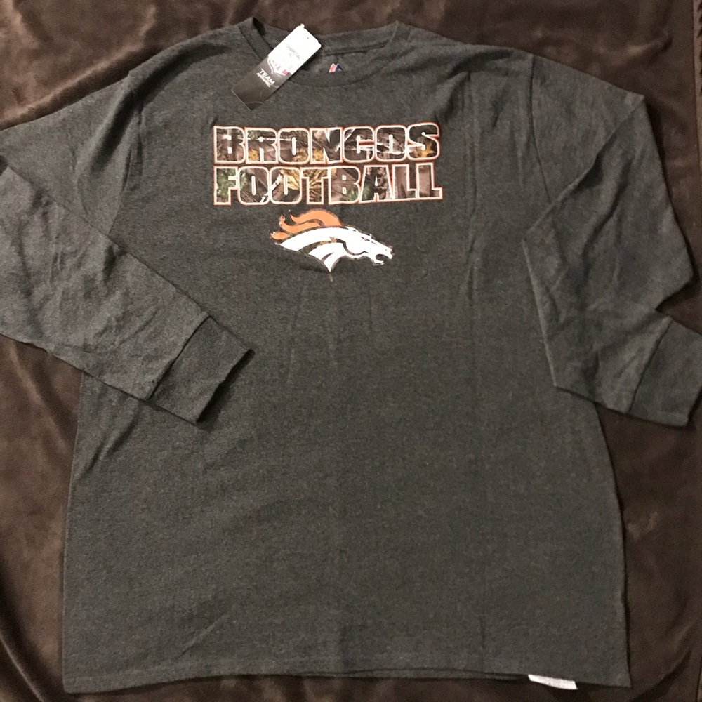 ❄️NWT Denver Broncos long-sleeve t-shirt❄️